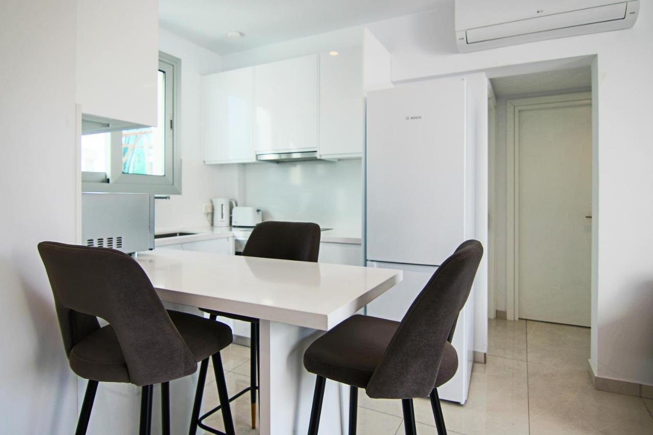 Appartamento Phaedrus Living - Seaside Executive Flat Harbour 101 Paphos Esterno foto